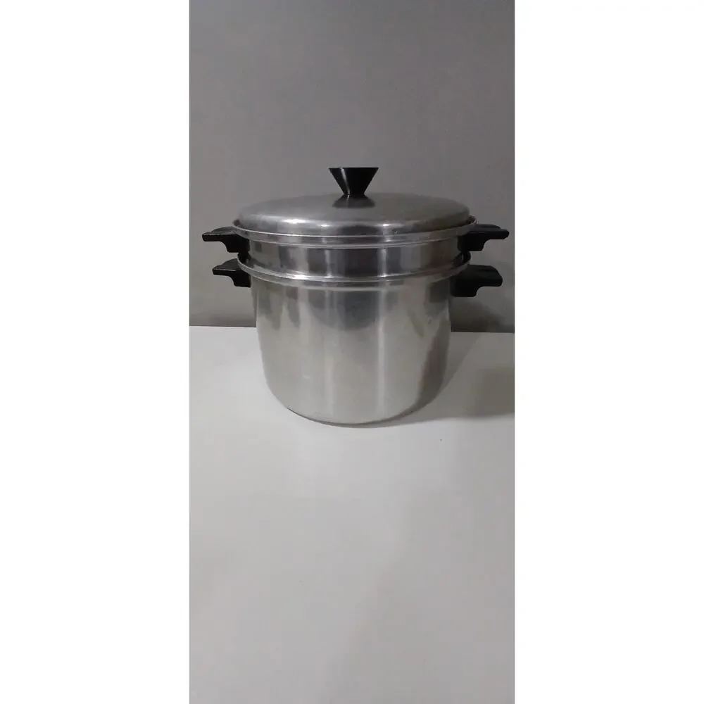 Vintage Century Aluminum Ware Made In The USA Large With Steamer